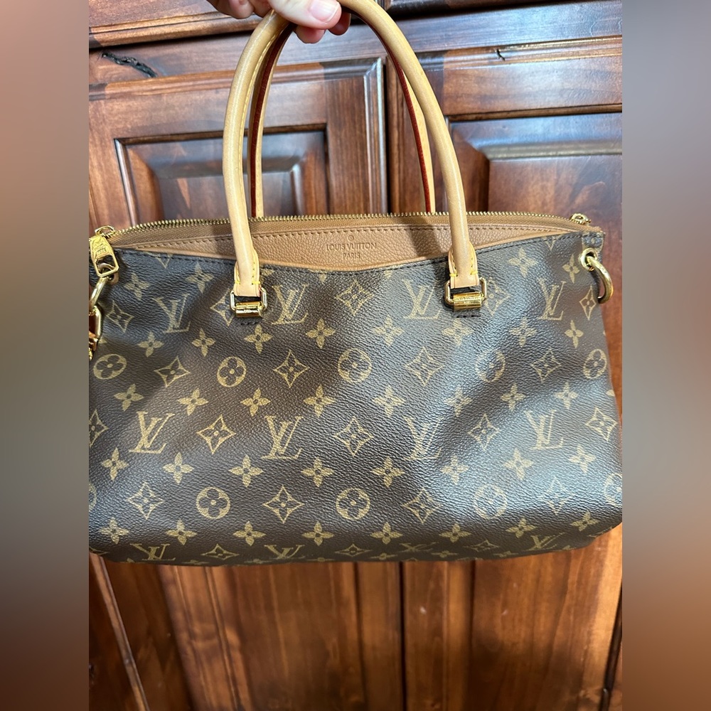 Louis Vuitton Pallas